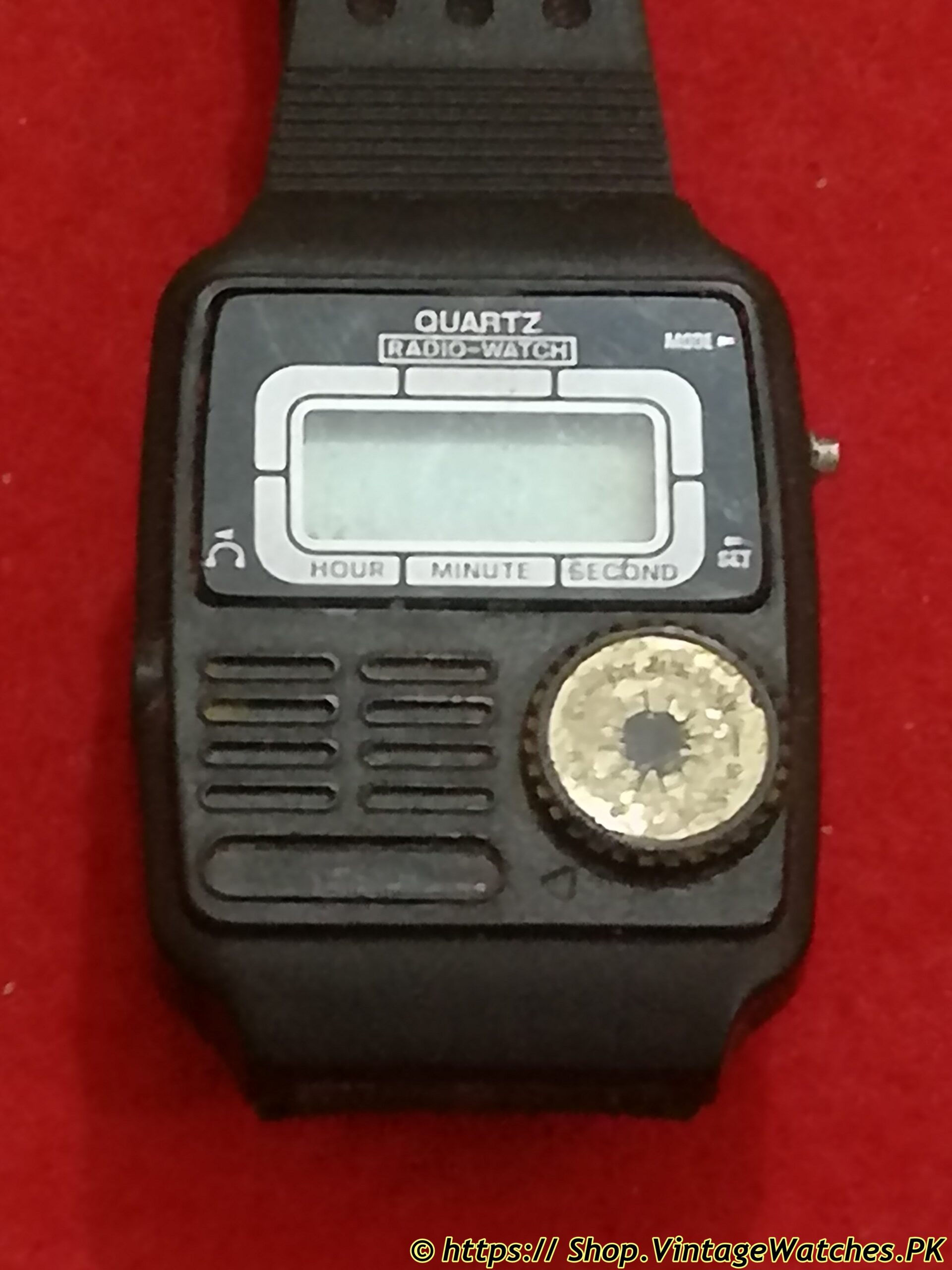 1980s Vintage Retro Nostalgia Radio Digital LCD Watch