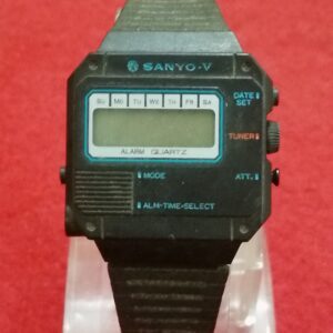 Sanyo V R100P (Wrist Watch Radio Tuner) Digital LCD watch